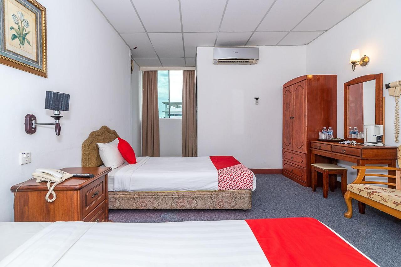 OYO 89864 Hotel Holiday Park Kota Kinabalu Dış mekan fotoğraf