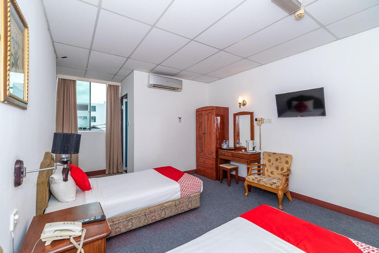 OYO 89864 Hotel Holiday Park Kota Kinabalu Dış mekan fotoğraf