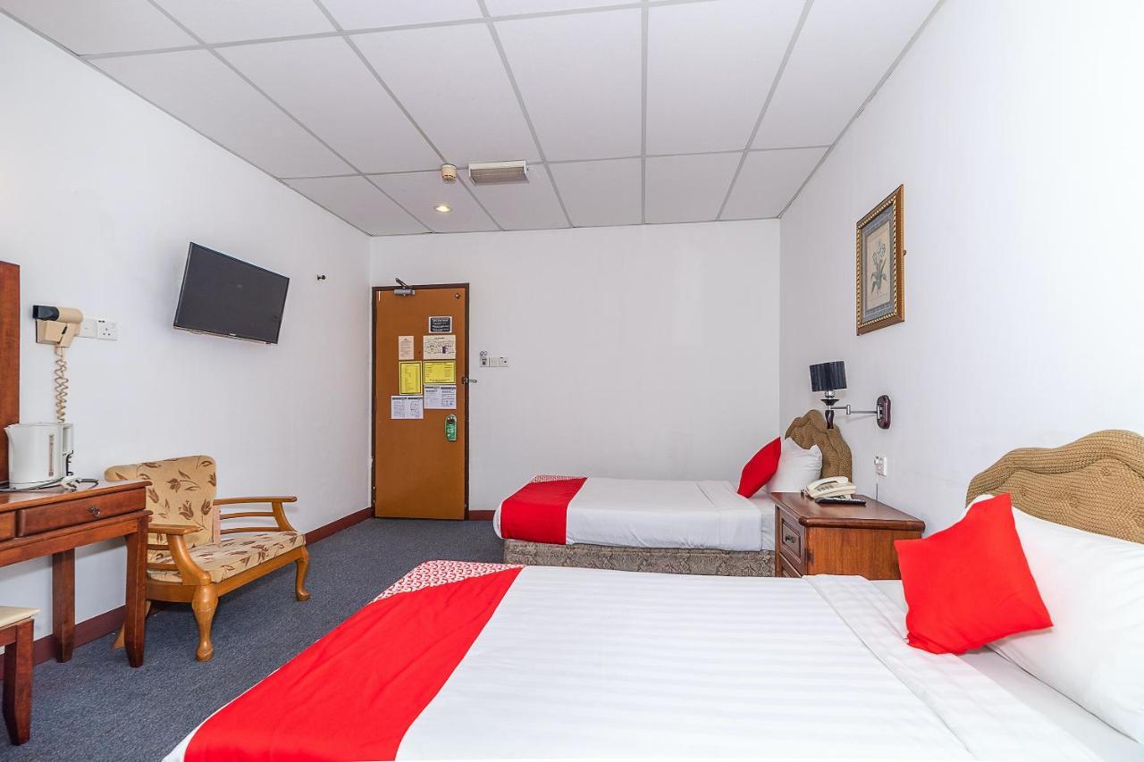 OYO 89864 Hotel Holiday Park Kota Kinabalu Dış mekan fotoğraf