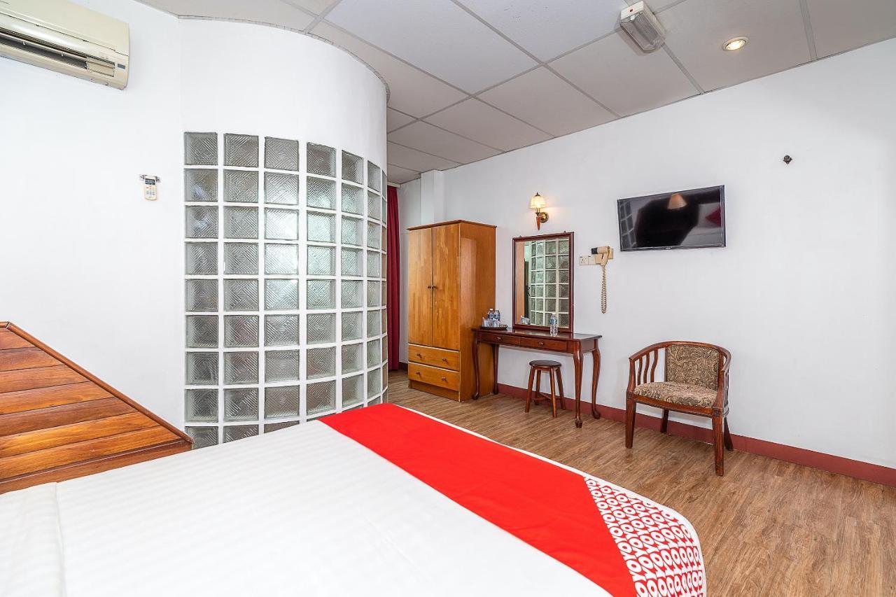 OYO 89864 Hotel Holiday Park Kota Kinabalu Dış mekan fotoğraf