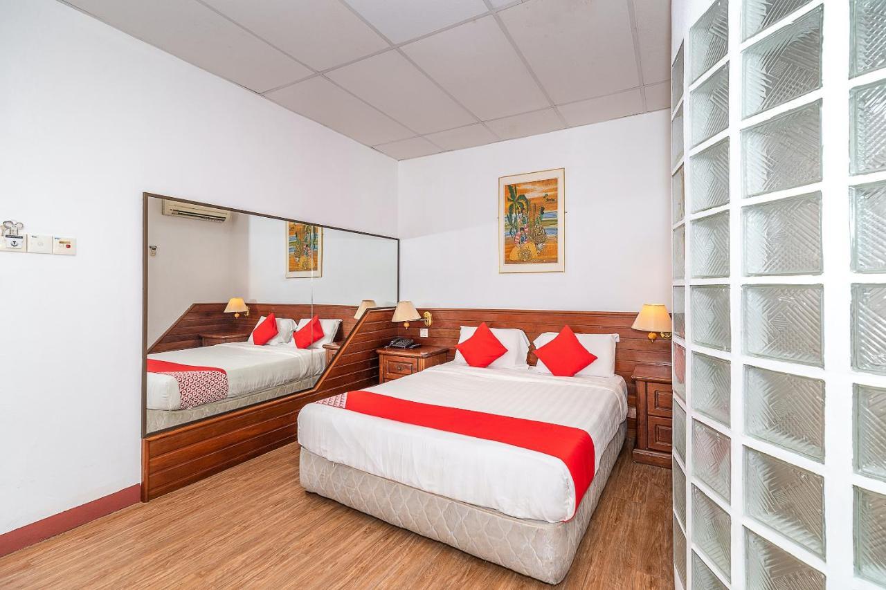 OYO 89864 Hotel Holiday Park Kota Kinabalu Dış mekan fotoğraf