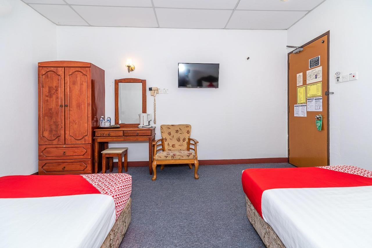 OYO 89864 Hotel Holiday Park Kota Kinabalu Dış mekan fotoğraf