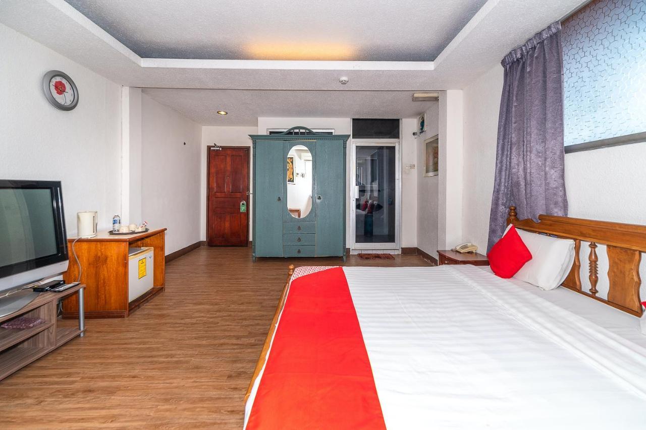 OYO 89864 Hotel Holiday Park Kota Kinabalu Dış mekan fotoğraf
