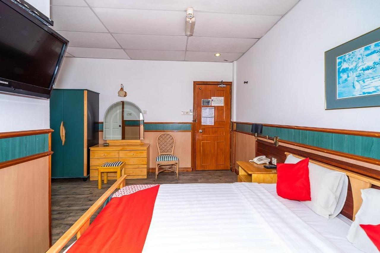 OYO 89864 Hotel Holiday Park Kota Kinabalu Dış mekan fotoğraf