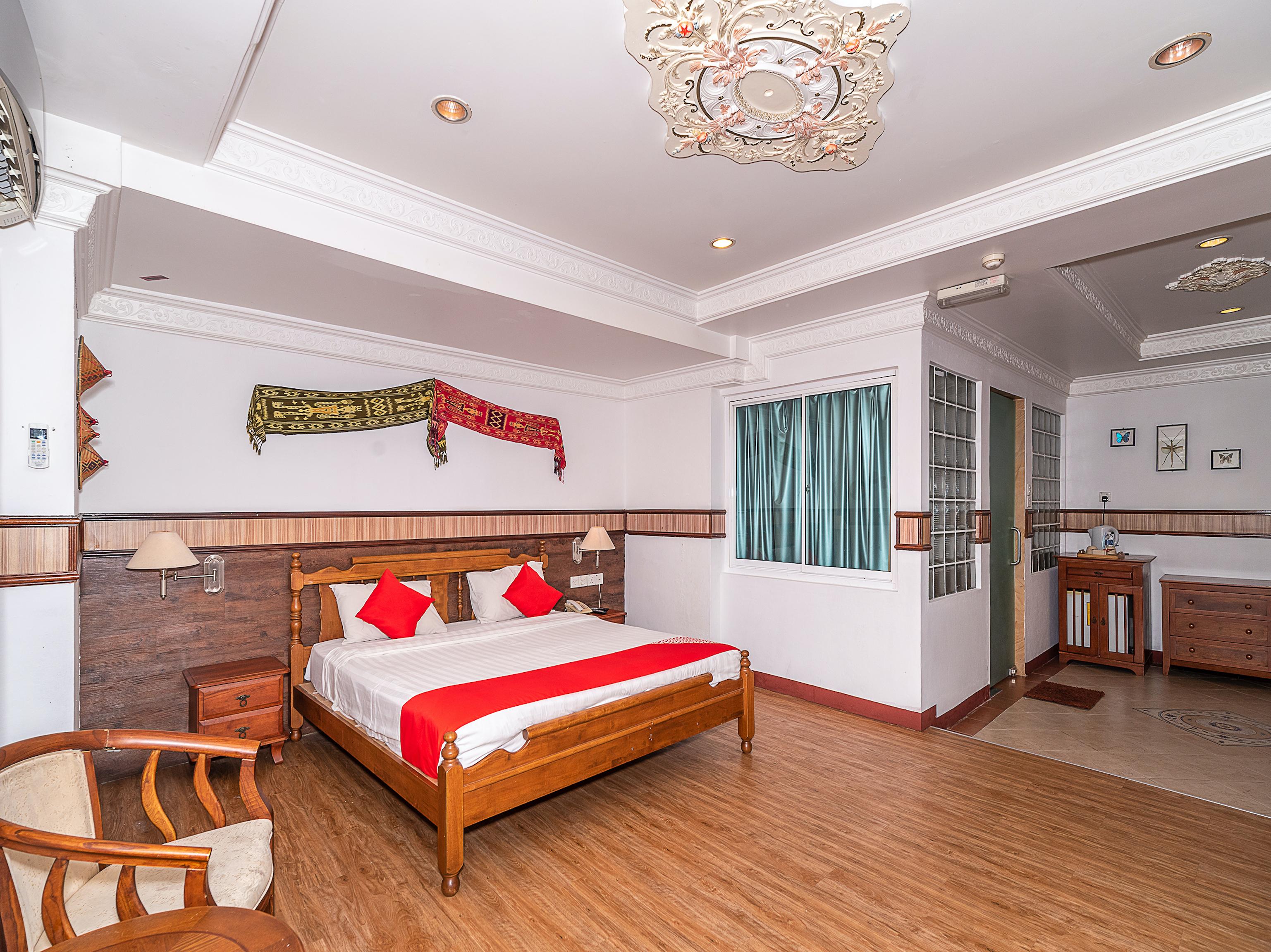 OYO 89864 Hotel Holiday Park Kota Kinabalu Dış mekan fotoğraf