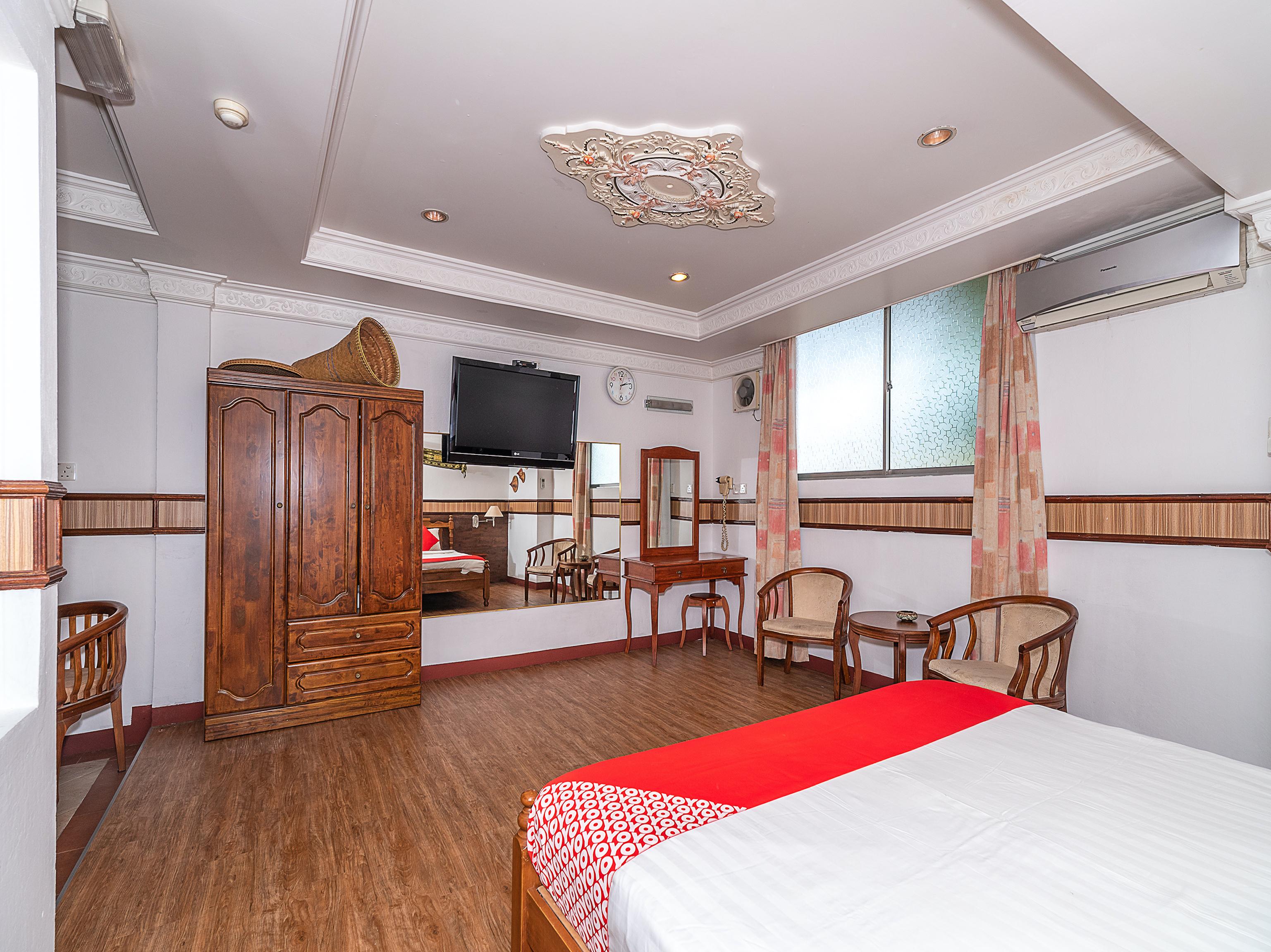 OYO 89864 Hotel Holiday Park Kota Kinabalu Dış mekan fotoğraf