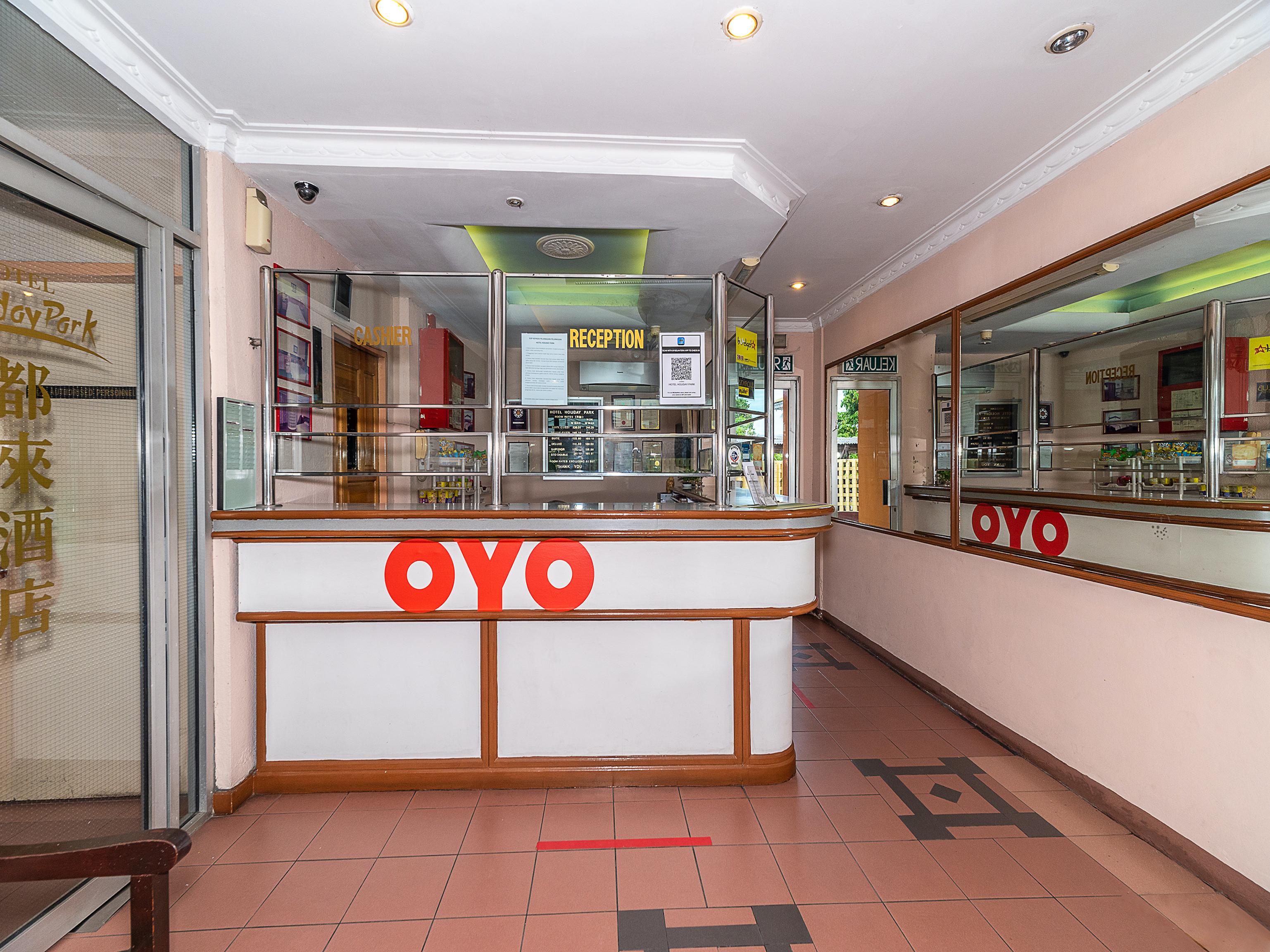OYO 89864 Hotel Holiday Park Kota Kinabalu Dış mekan fotoğraf